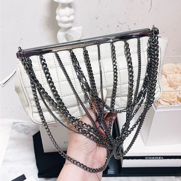 Authentic CHANEL 🦄🦄 Limited Edition RARE Multi Chain White Bag / Clutch - Picture 7 of 16